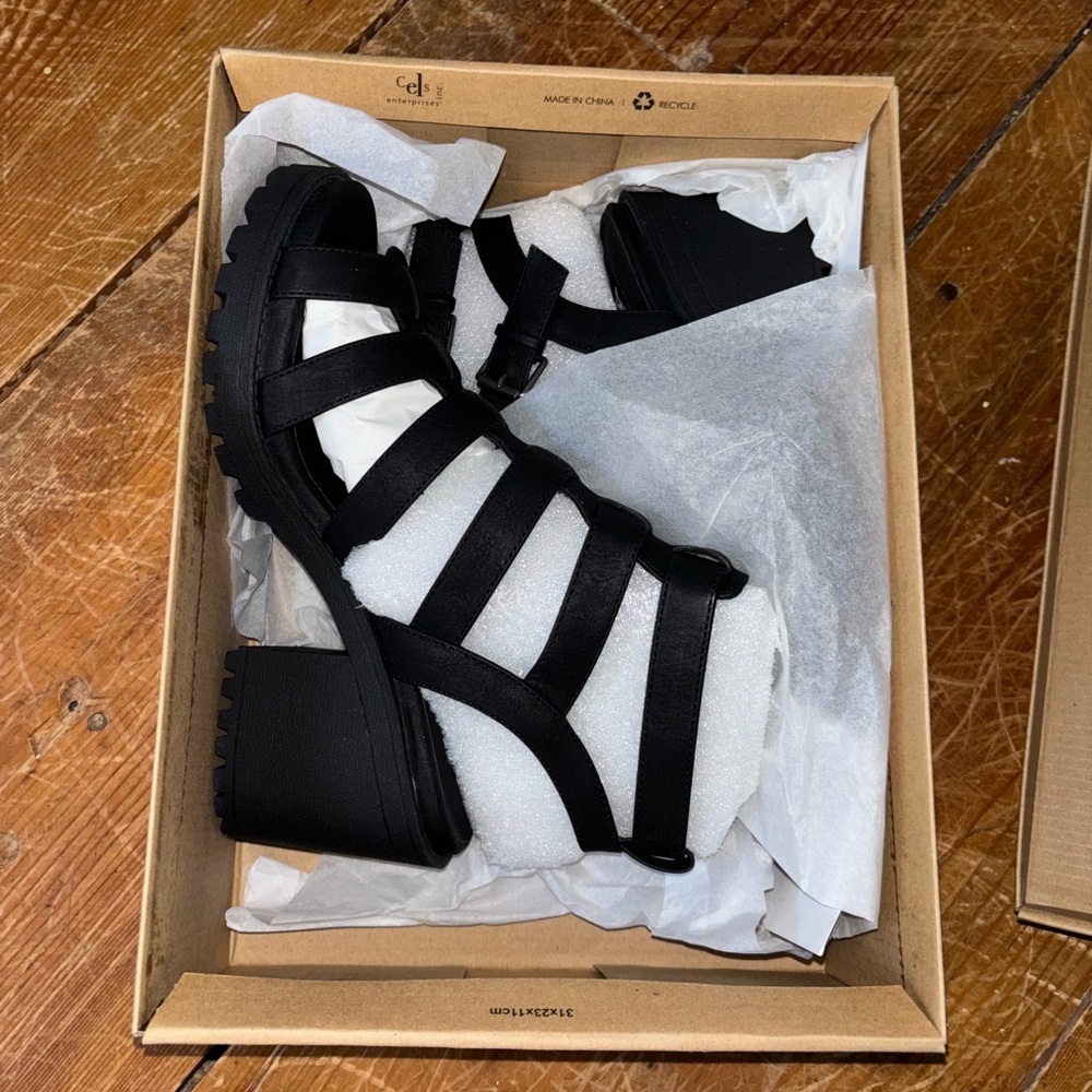 Dirty Laundry Fun Stuff sandals